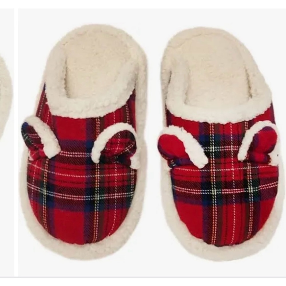 KIDS plaid, plush bear scuff slippers by Bee & Willow. Size 13/1.